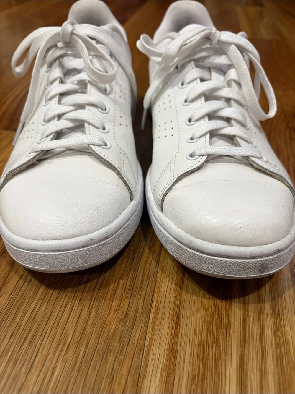 adidas women’s advantage 2.0 lace up White Sneakers cloud foam comfort 10